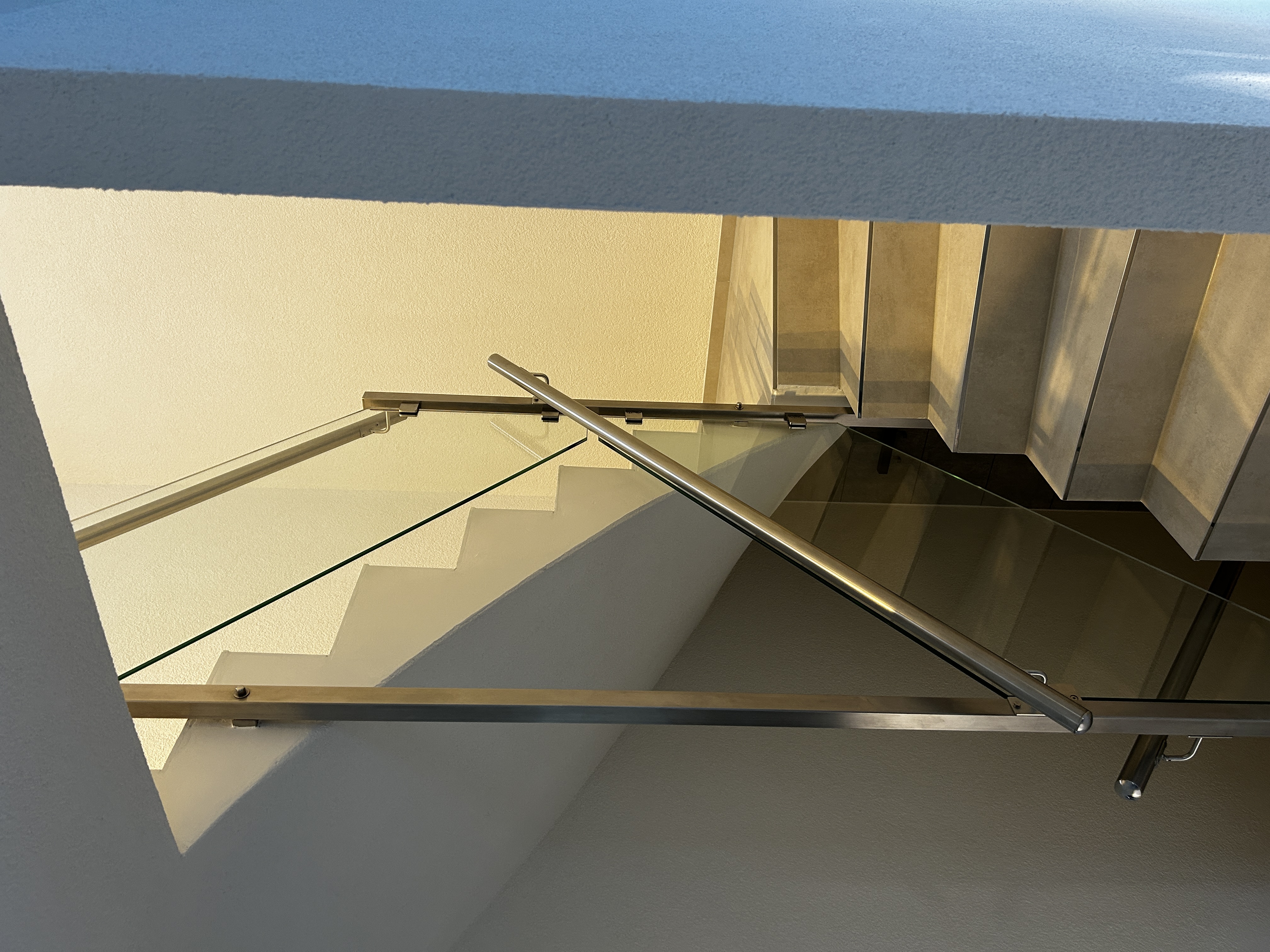 Glasgeländer im Treppenhaus